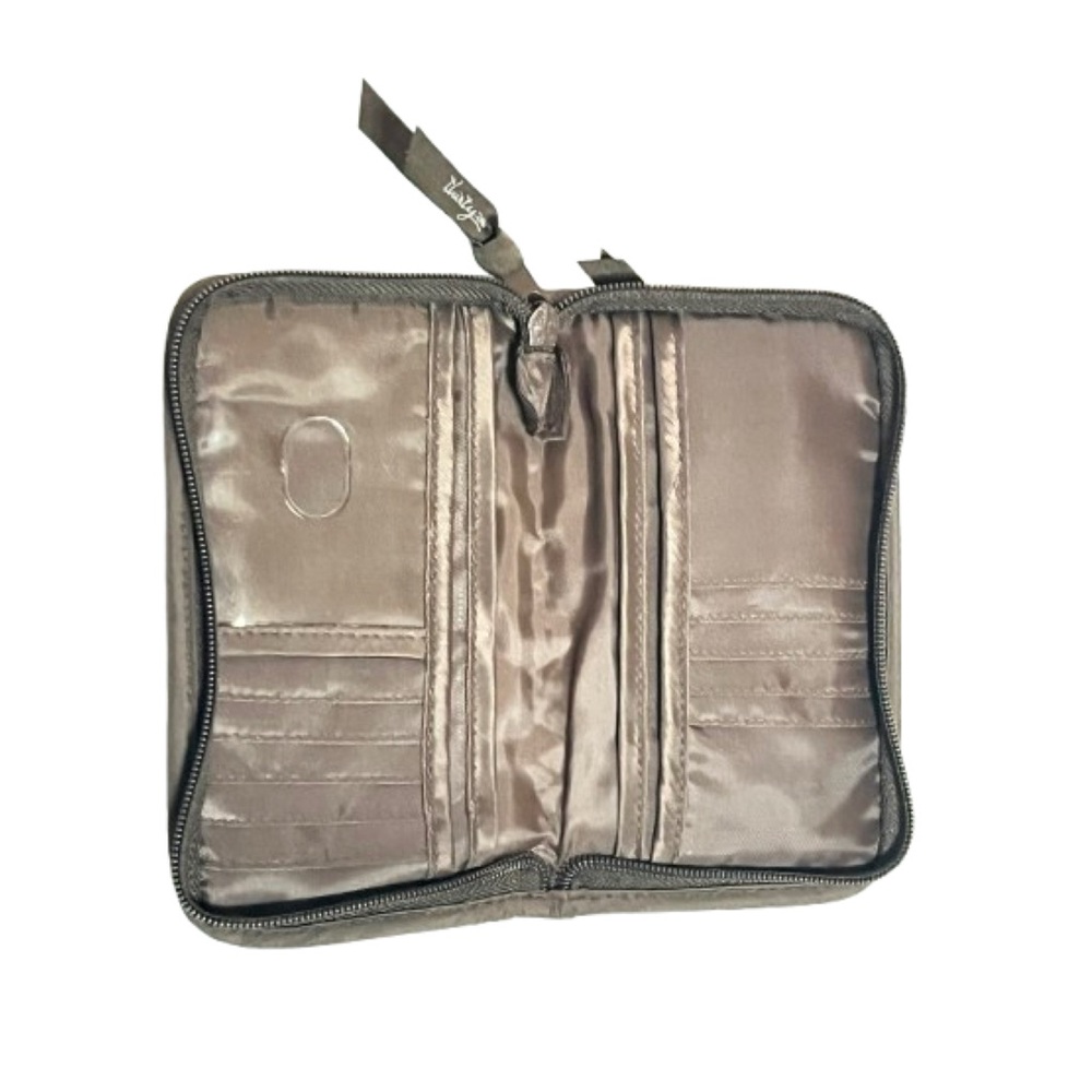 Thirty-One Quilted Chocolate Brown Poppy Soft Zip Wallet Multi Pocket 7’X4’ GUC